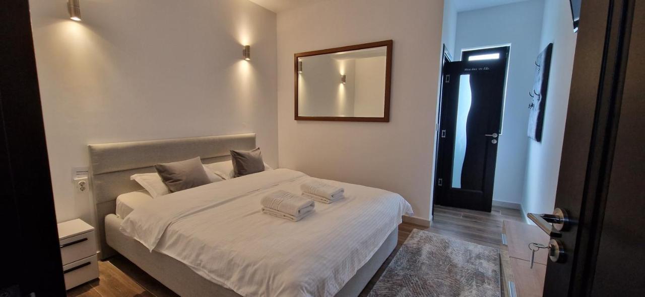Modern House Hotel Sighetu Marmaţiei Eksteriør billede